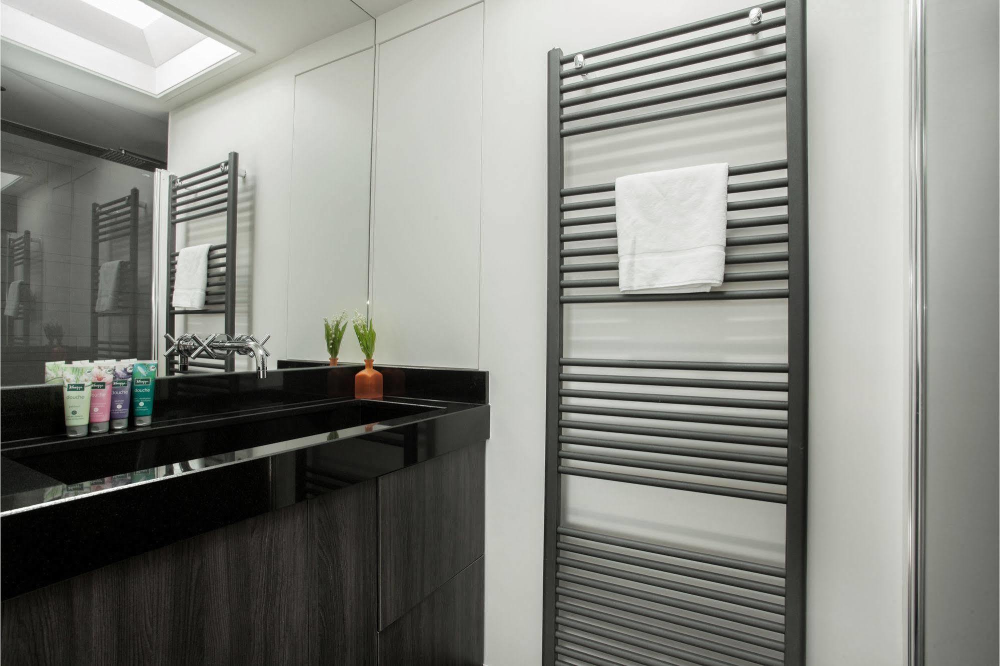 Stayci Serviced Apartments Denneweg Haag Exteriör bild